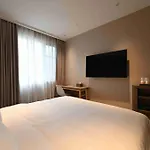 Hanting Express Shanghai Lujiazui Fushan Road Branch