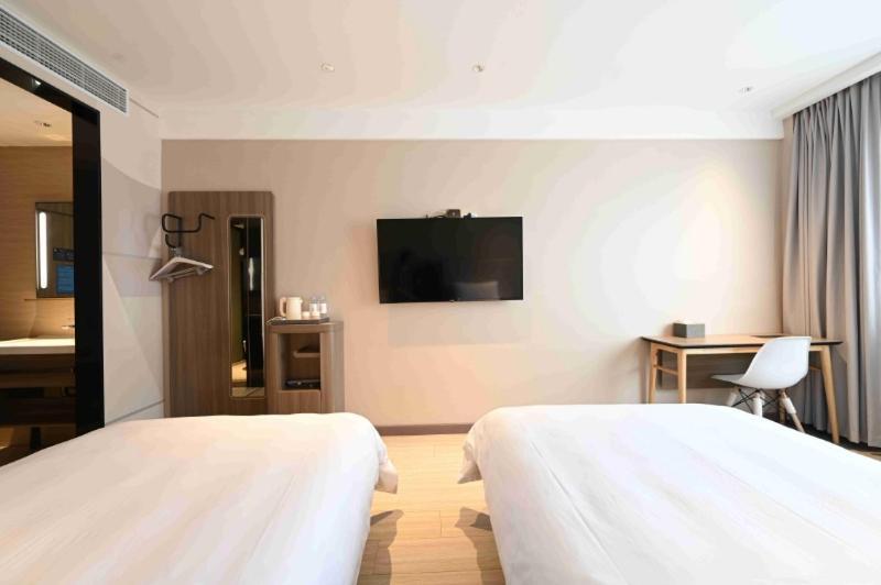 Hotel Hanting Express Lujiazui Fushan Road Branch
