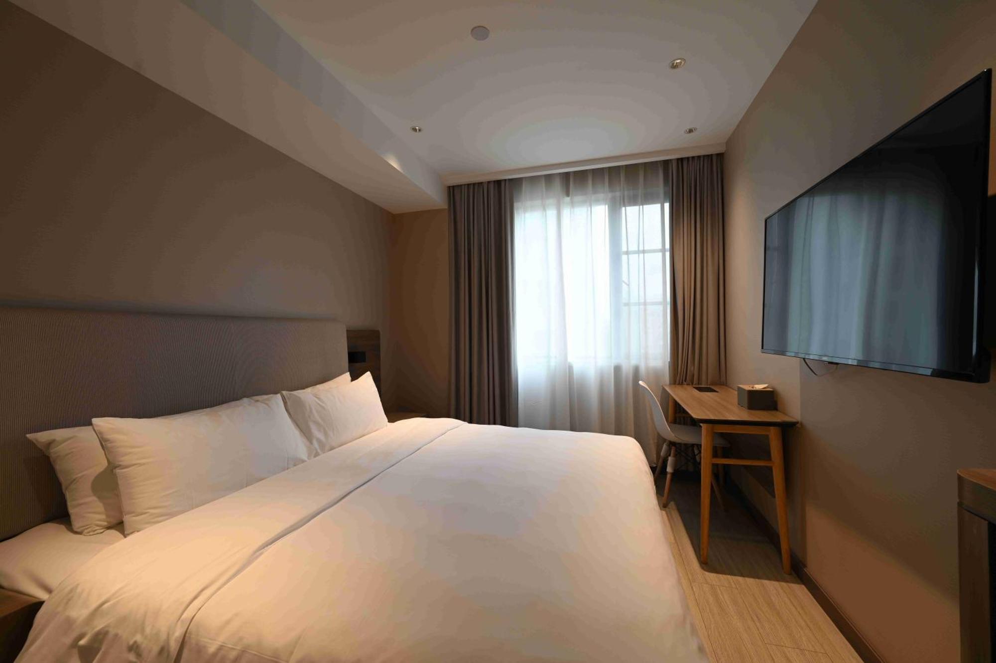 Hanting Express Lujiazui Fushan Road Branch Shanghai