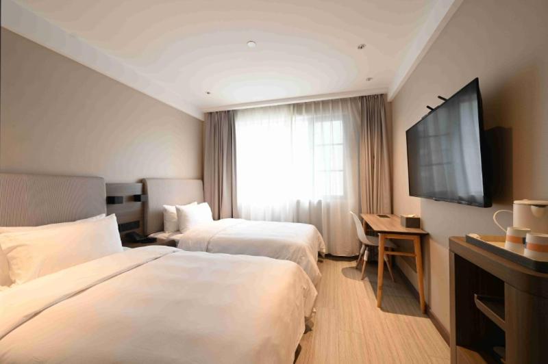 Hanting Express Lujiazui Fushan Road Branch Hotel 2*